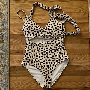 Aerie swim .xsmall. 2 total. both new with tags. wife didn’t like ‘em ?🔥🤔